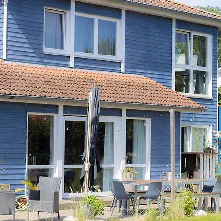Hostel Oder Ferienwohnung 1-16 Personen Im Blauen Haus Fehmarn Eksteriør bilde