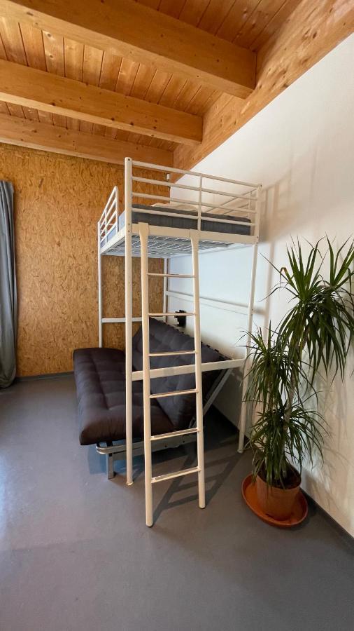 Hostel Oder Ferienwohnung 1-16 Personen Im Blauen Haus Fehmarn Eksteriør bilde